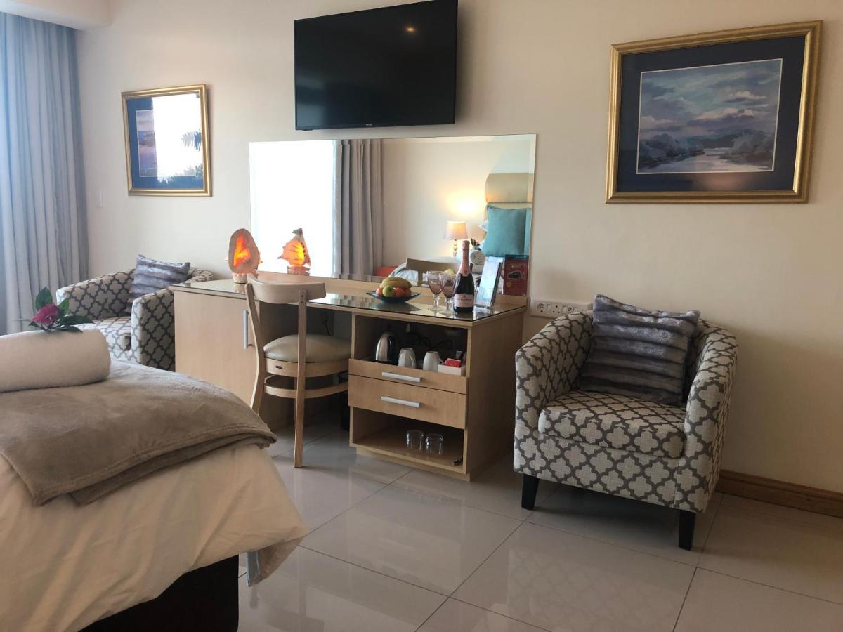 1 Mountain Rd Boutique * Fish Hoek